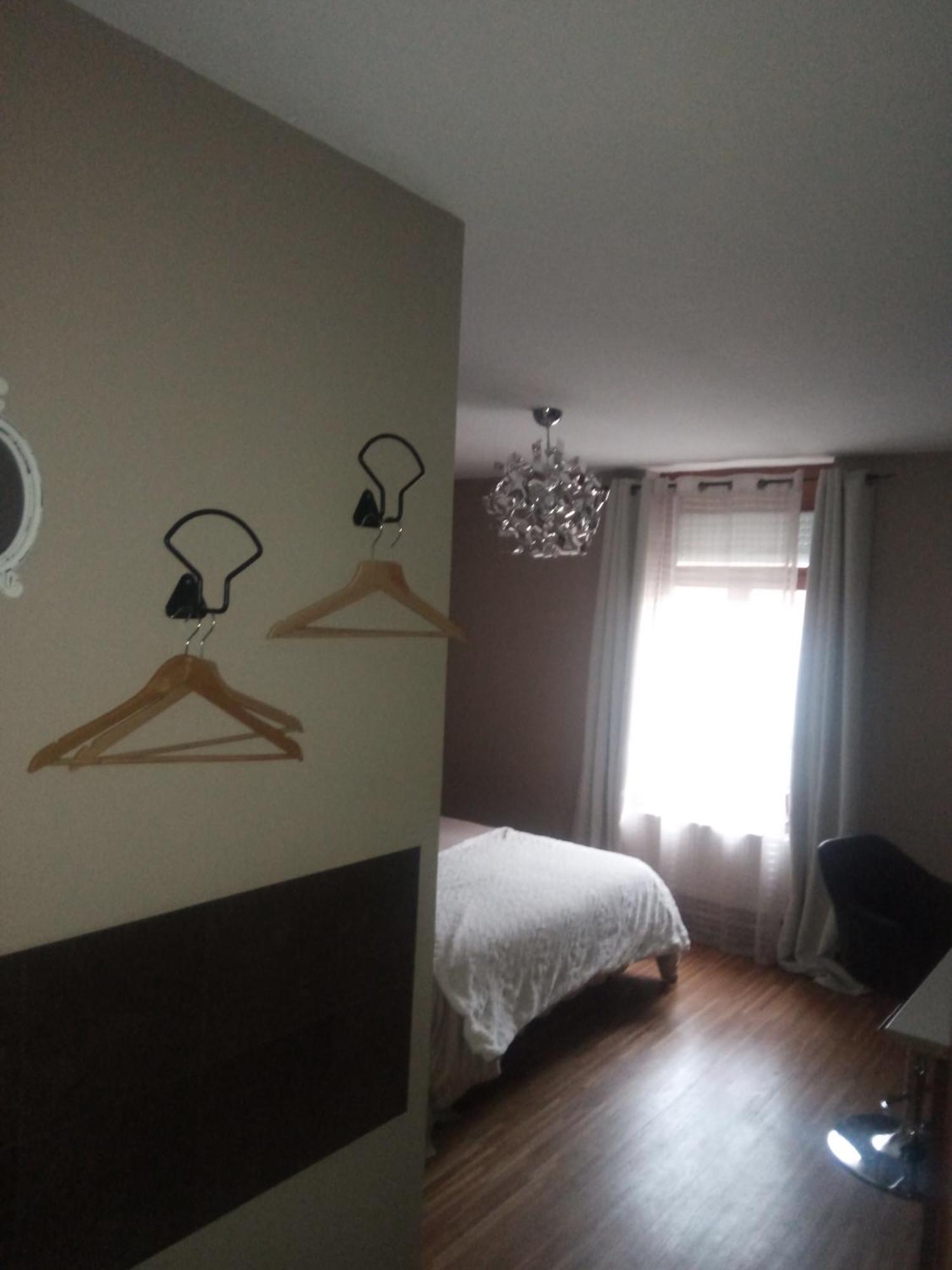 Hotel Aux Berges de Sambre à Aulnoye-Aymeries Chambre photo